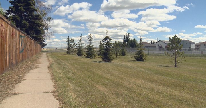 City of Calgary seeking feedback on extending Memorial Drive to eastern city limits