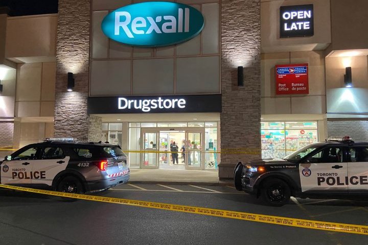 2 enter Scarborough pharmacy with weapons up, man in life-threatening condition: police