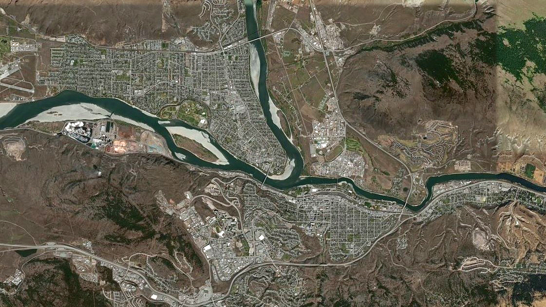 One man is missing after a boat capsized on the Thompson River in Kamloops on Tuesday morning.