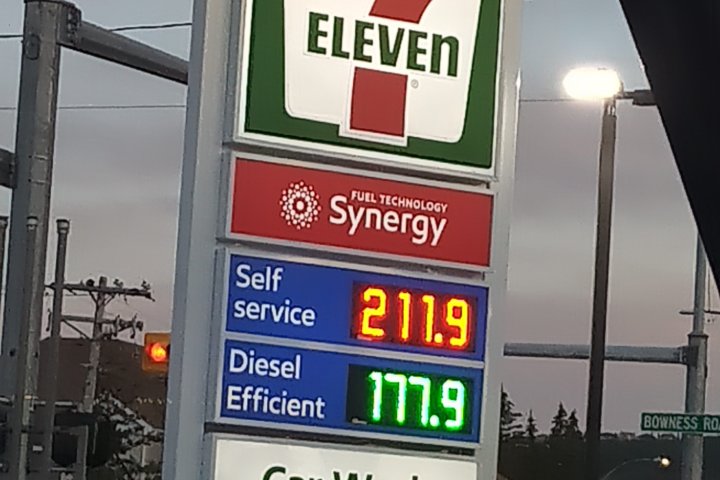 Calgary drivers frustrated by fuel price flip flop at local gas station