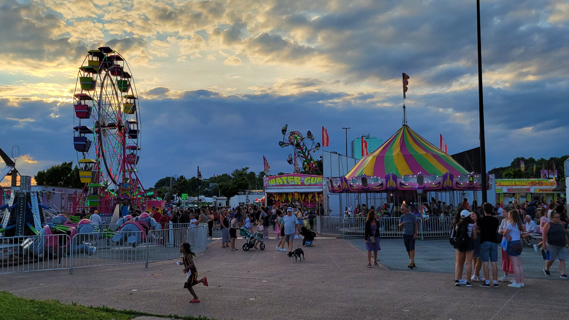 Dartmouth carnival shut down by police due to gangs of kids