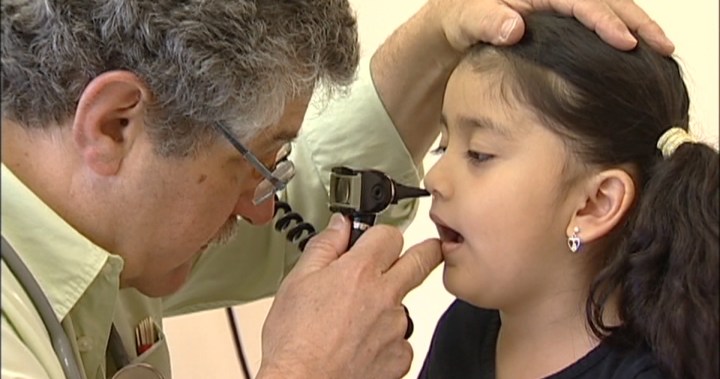 Лекарите в Британска Колумбия насърчават родителите да наблюдават внимателно симптомите