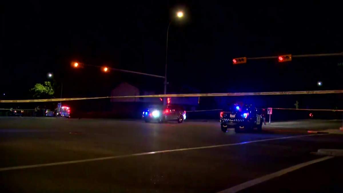 Calgary police investigate crash scene