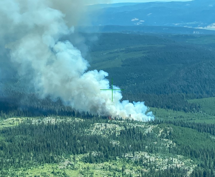 The East Meadow Plateau fire, about 20 kilometres north of Kamloops, was discovered Wednesday. 