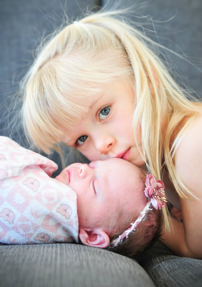 Nalla and her big sister Arialla.