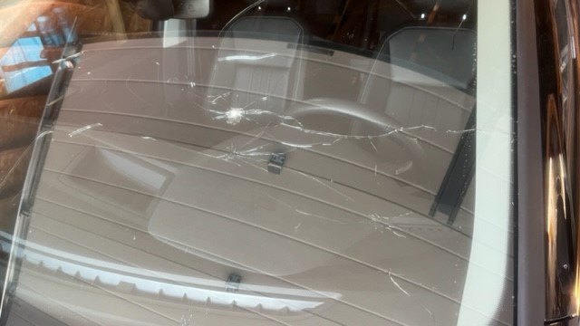 VW Tiguan windshield smashed by flying gravel