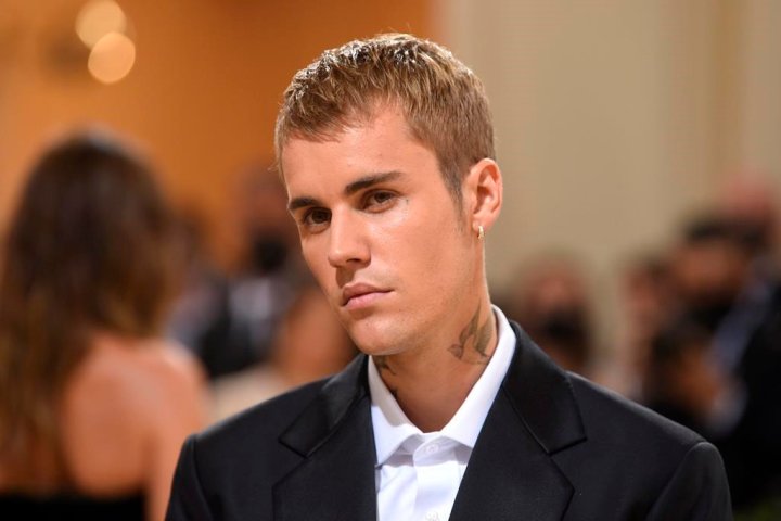 Justin Bieber asks fans not to buy ‘trash’ merchandise from H&M