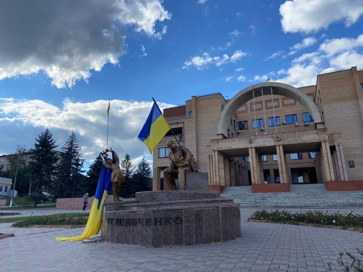 Ukrainian flags in Balaklia after it was liberated by Ukrainian troops.
