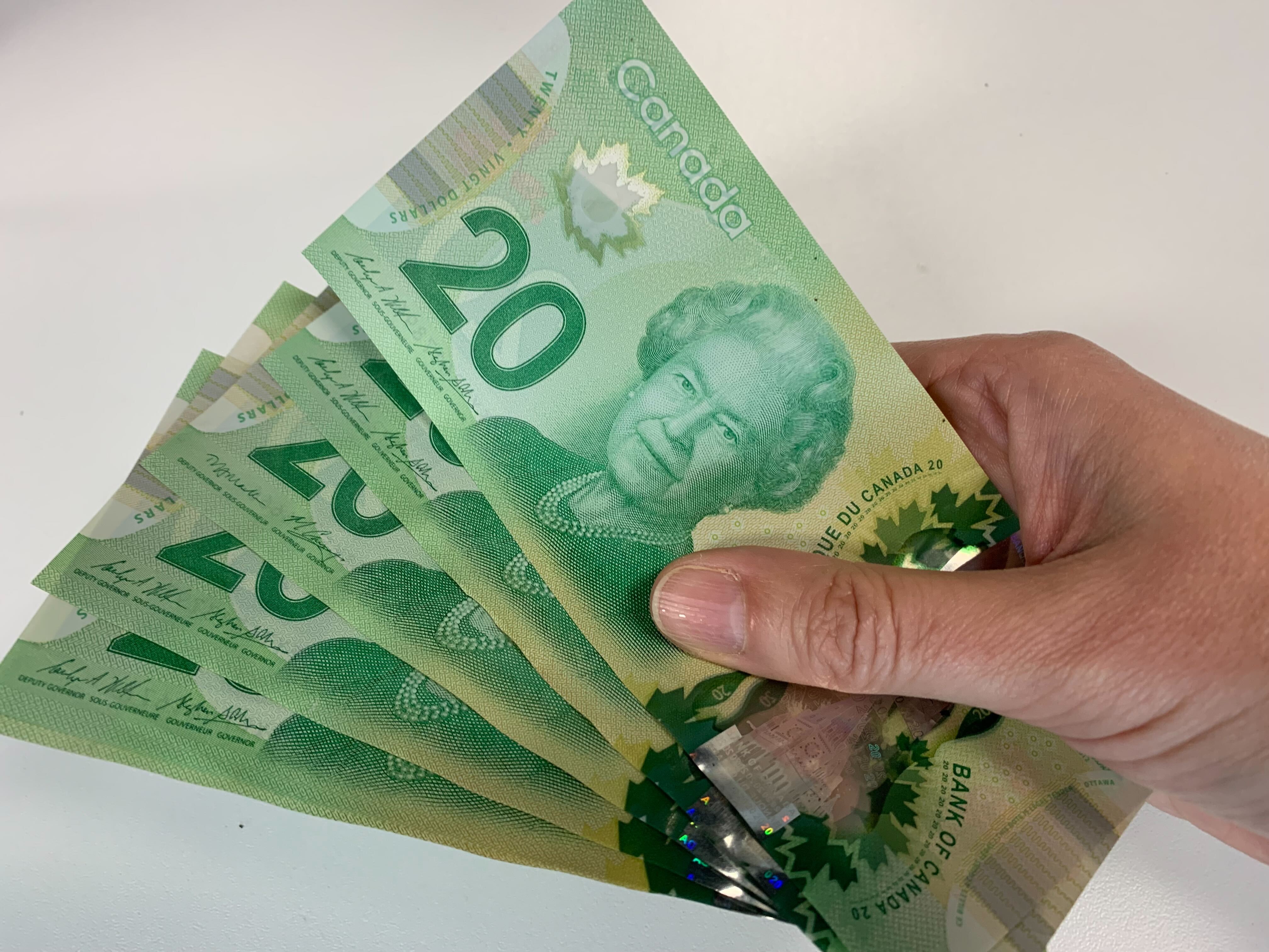 Финансите на Алберта обвързани за поколения с стръмните върхове и