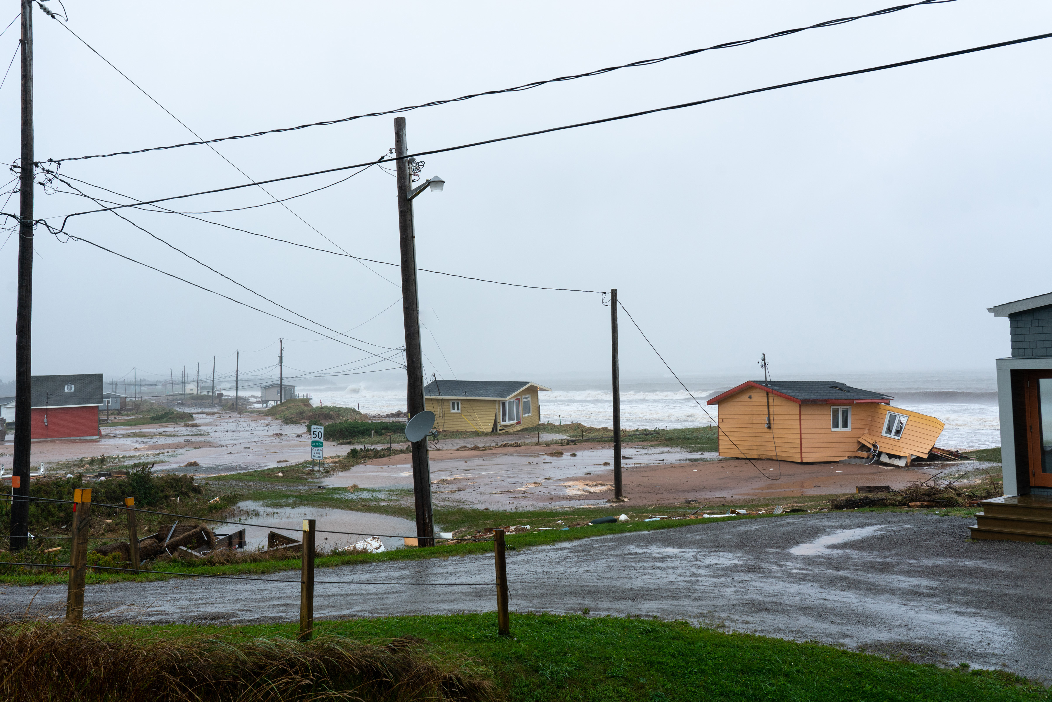 Hurricane Fiona brings damage, debris to Îles-de-la-Madeleine, eastern Quebec