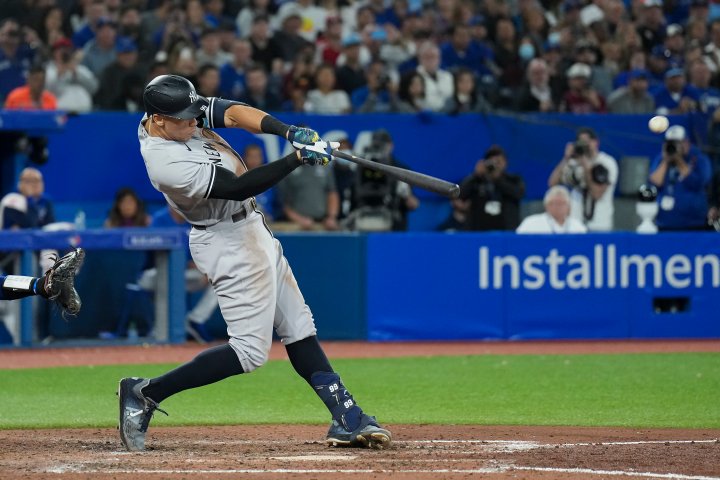 Toronto Blue Jays fan Frankie Lasagna just misses catching Aaron Judge’s 61st home run ball