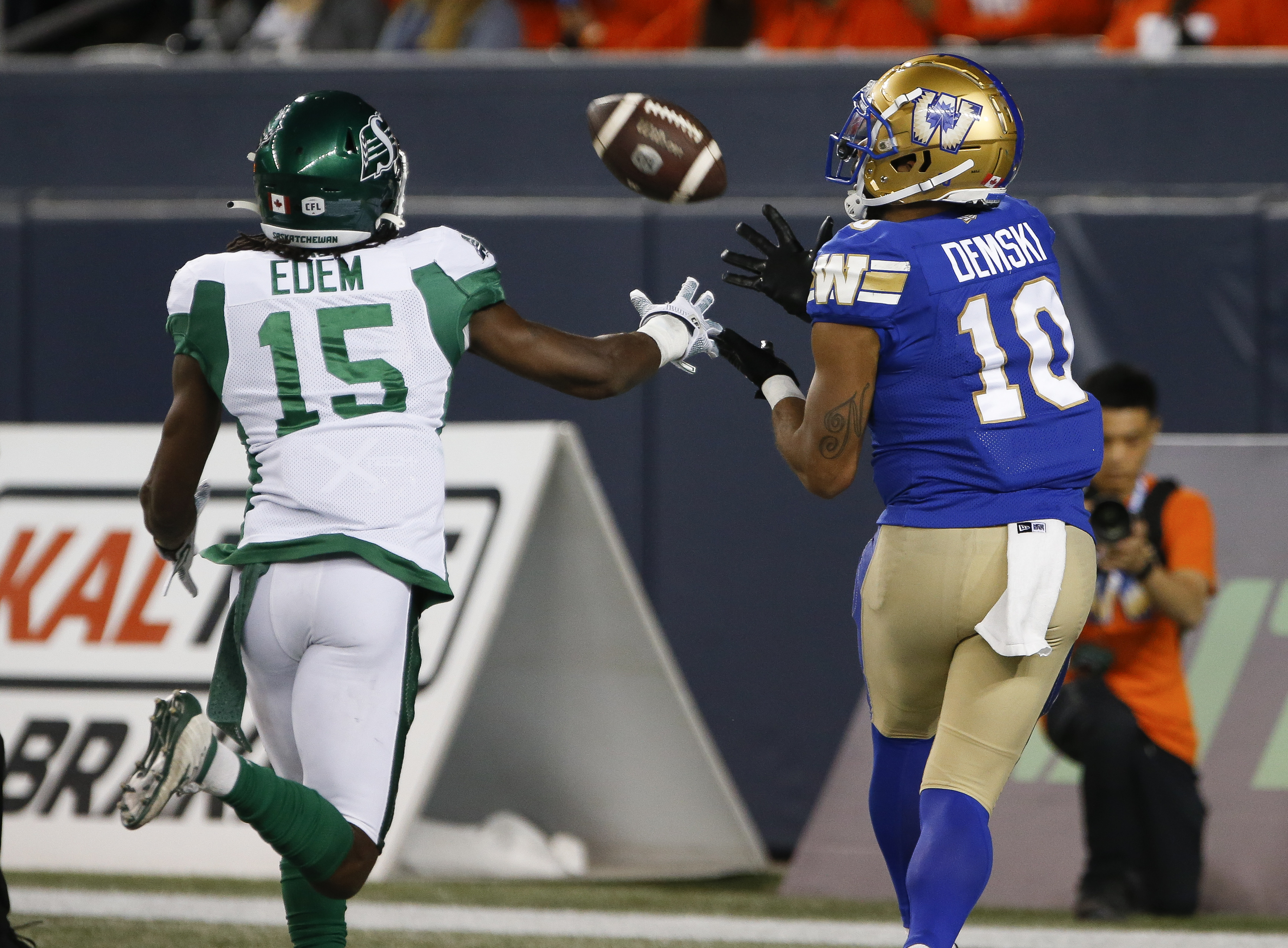 Saskatchewan Roughriders vs. Winnipeg Blue Bombers - 12/05/2021 Free Pick, CFL  Betting Odds