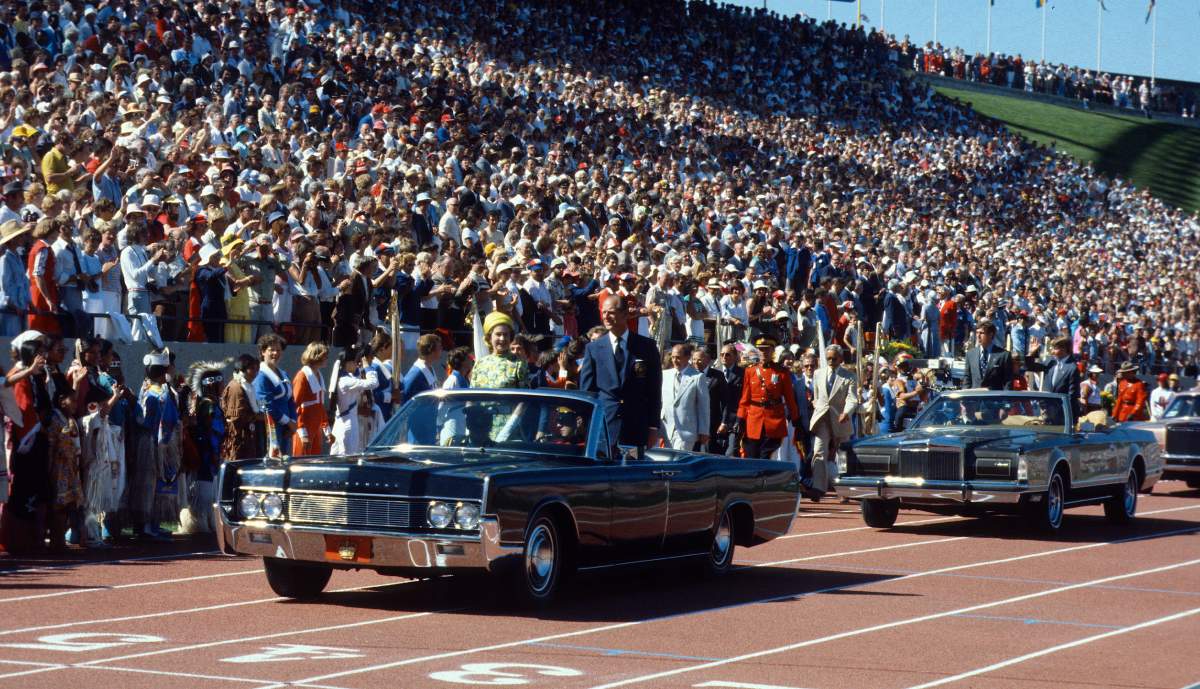 Queen Elizabeth ll and Prince Philip arrive to open the Commonwealth Games on August 03, 1978 in Edmonton. (Photo by Anwar Hussein/Getty Images)