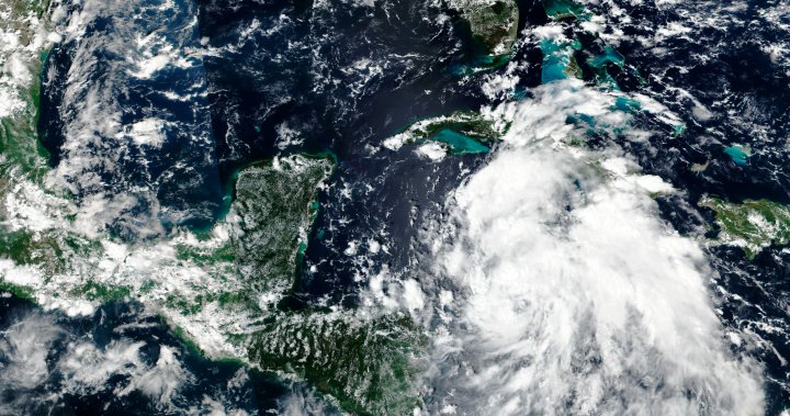 Hurricane Ian closes in on Cuba before moving to Florida as Category 4 storm
