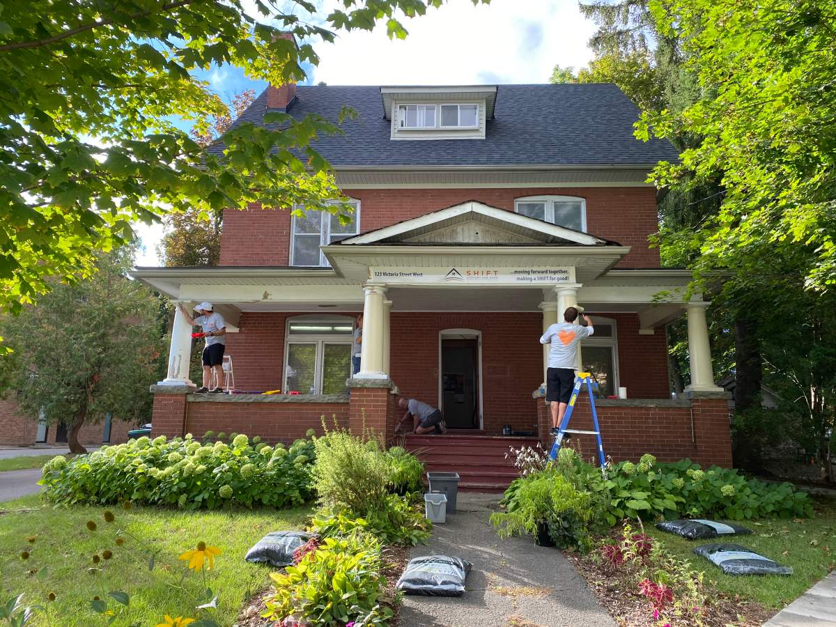 An Alliston none profit is getting a makeover as one of the recipients of a paint makeover in honour of Behr’s 75th Anniversary. 