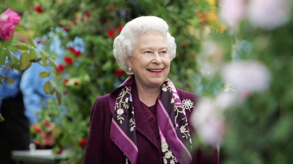 What does Queen Elizabeth’s death mean for cash across the Commonwealth
