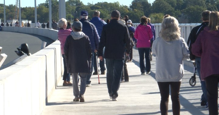 Kingston, Ont. residents get preview of Waaban crossing