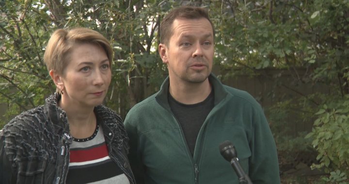 Albertans worried about loved ones after Putin signs mobilization decree