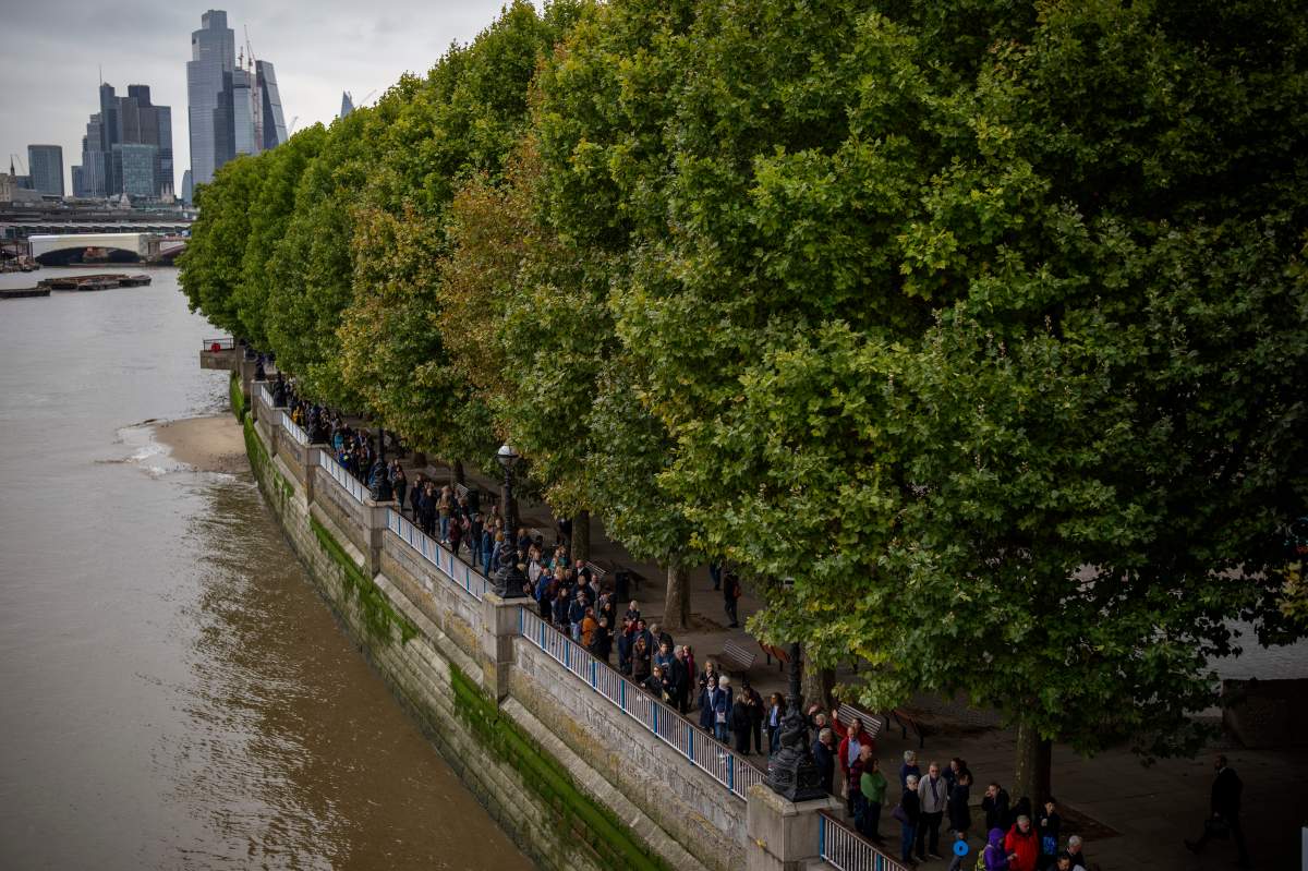 Queen Elizabeth Queue