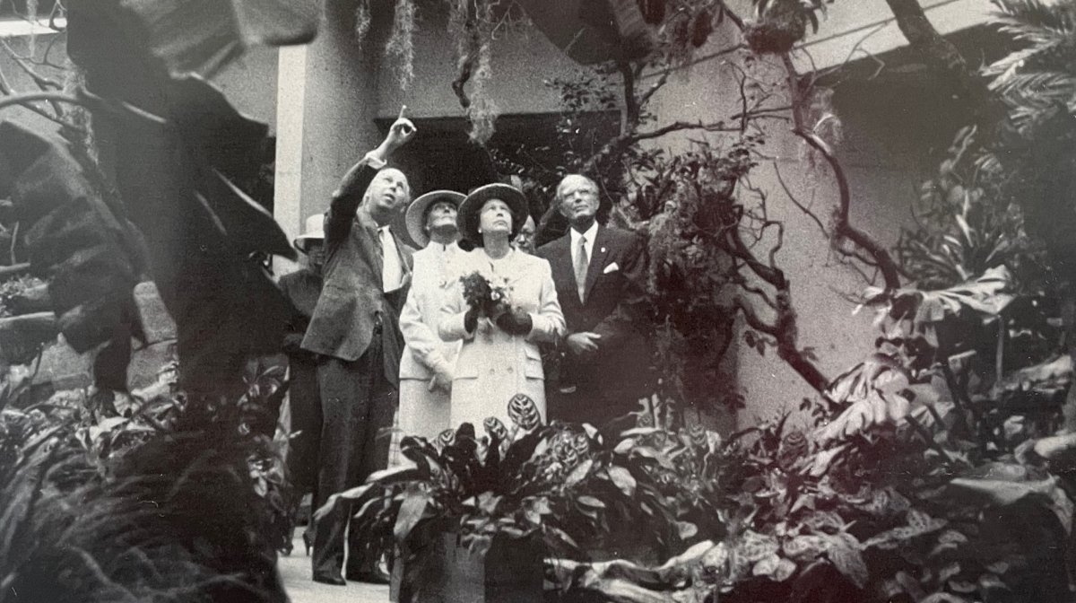 Her Majesty Queen Elizabeth II officially opens the Graham Amazon Gallery at the Vancouver Aquarium in 1983.