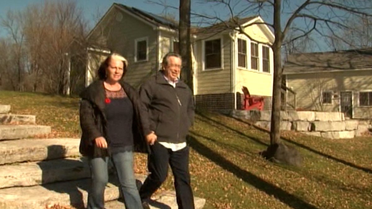 Harvey Rosen and wife, Sharon Monson, ran cottages in Newboro for several years after retiring from politics.