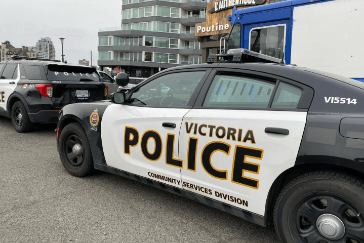Victoria officer hit with vomit on Christmas Eve