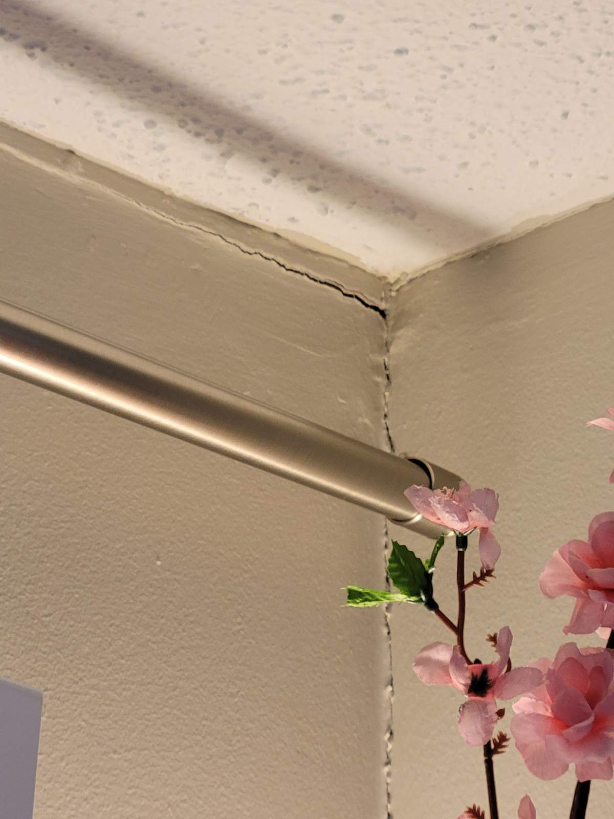 Cracks in the ceiling of a unit at Sandlewood Place apartment building (6504 129 Ave) in northwest Edmonton.