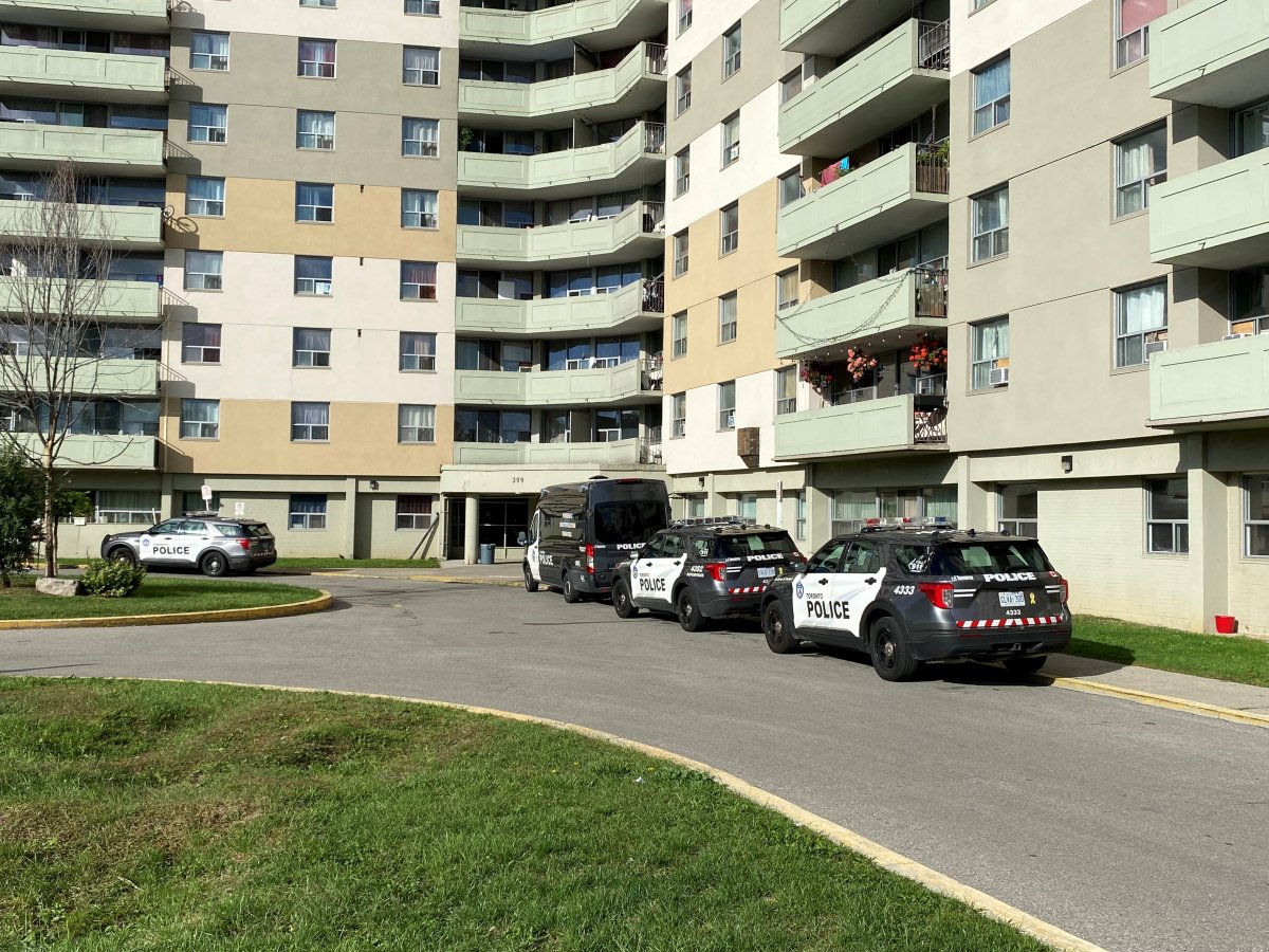 Police on scene following a stabbing at a Scarborough apartment building on Sept 20, 2022.