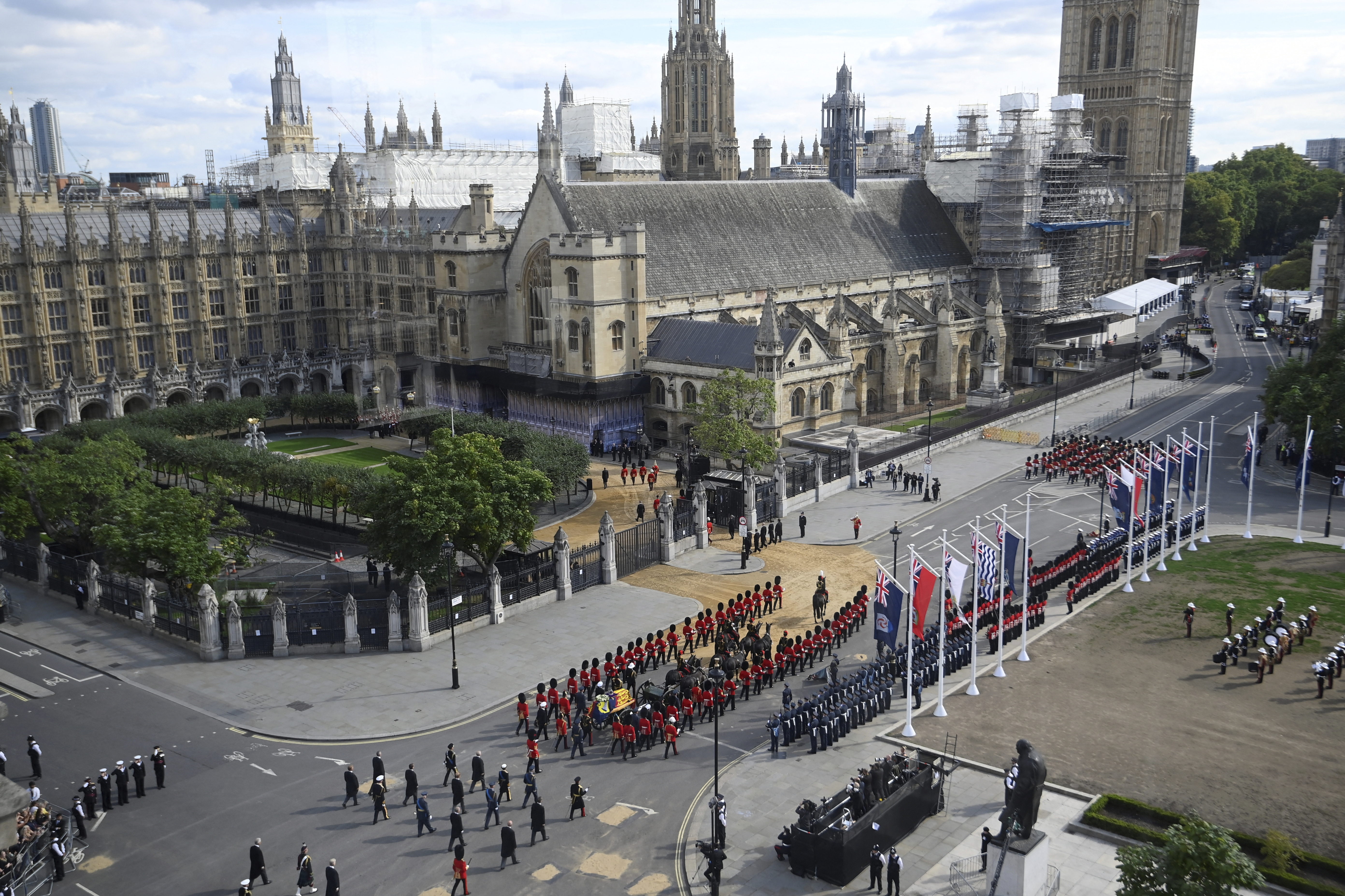 A Peek Inside The History Of Westminster Hall Where Queen Elizabeth   Westminster Hall Queen Elizabeth6 