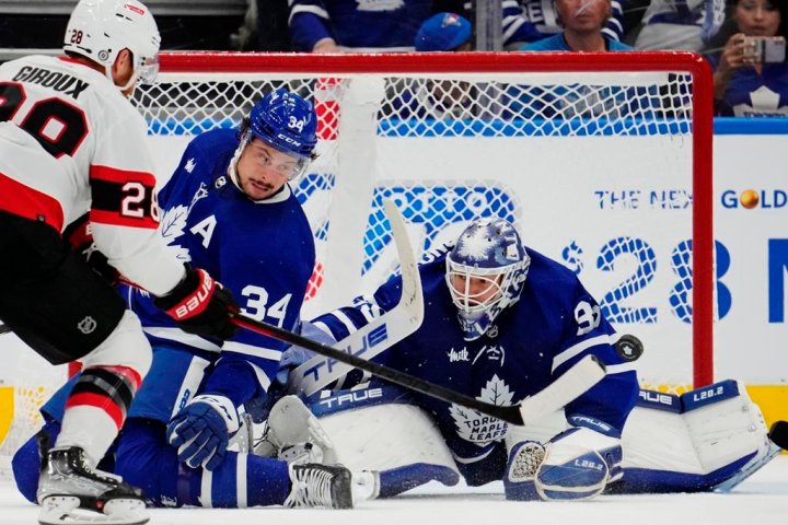 Samsonov solid again as Leafs down Sens 3-2