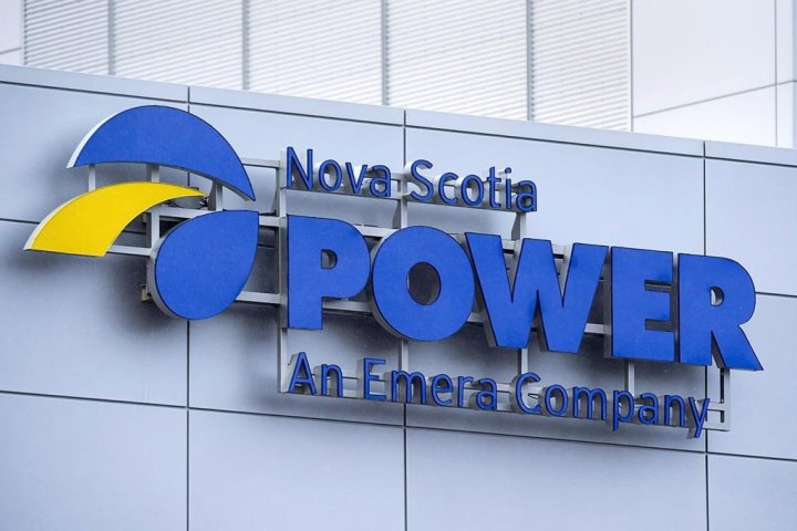 Thousands of Nova Scotia Power customers in the dark Saturday