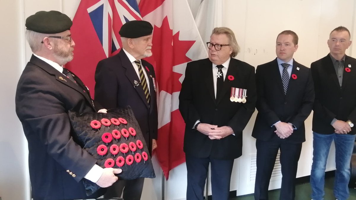 (From L to R): London Remembrance Day Committee Chair Randy Warden, Vimy Legion Poppy Chair Richard Waring, London Mayor Ed Holder, Mayor-Elect Josh Morgan, Ward 2 Councillor Shawn Lewis.