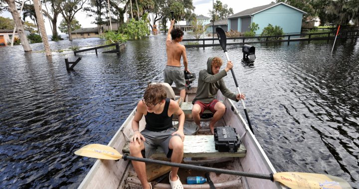 Joe Biden heads to Florida with pledge to help hurricane Ian victims