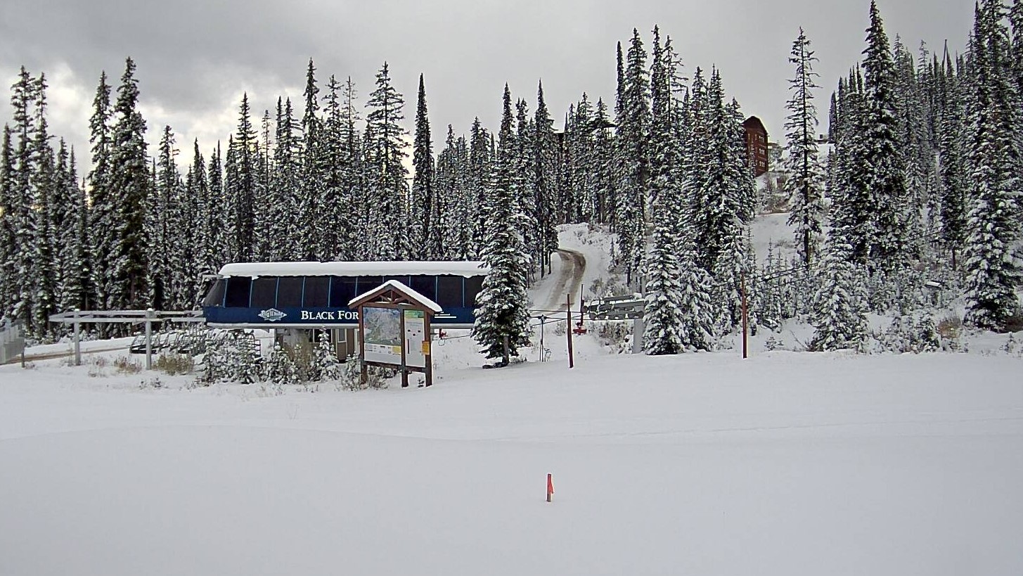 Skiers, Snowboarders Evacuated From Chairlift At Kelowna, B.C., Ski ...