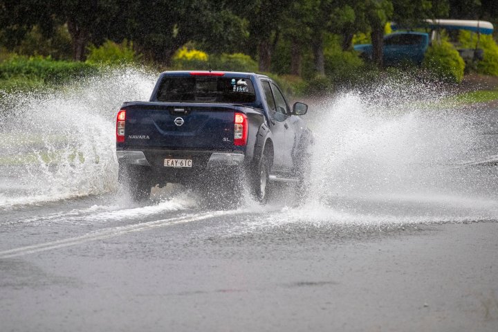 More heavy rain predicted for southeast Australia as flood crisis continues