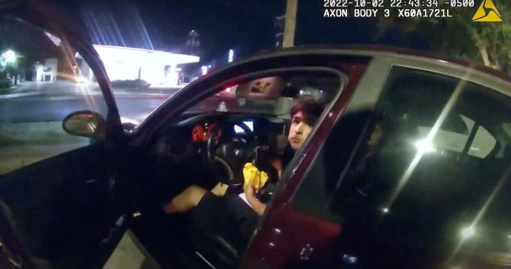 Były policjant z Teksasu oskarżony o zastrzelenie nastolatka jedzącego hamburgery przed McDonald’s – National