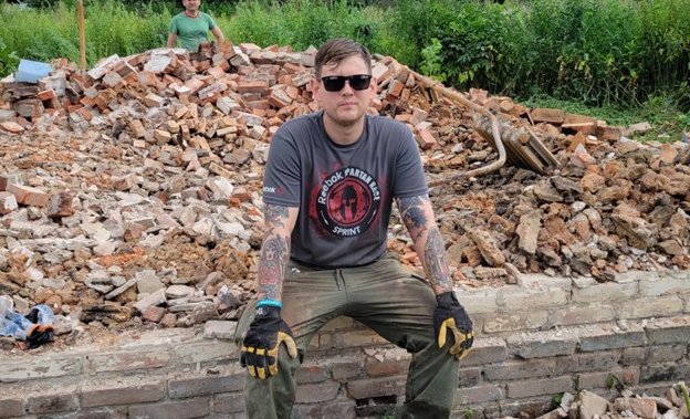 Saskatoon man volunteers in Ukraine to help those in need