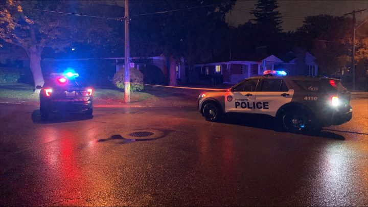 Person ‘actively shooting’ at officers in Scarborough, Toronto police say