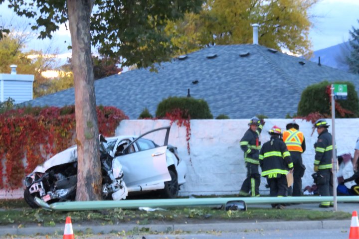 Serious single-vehicle crash closes Kelowna, B.C. roadway Saturday evening