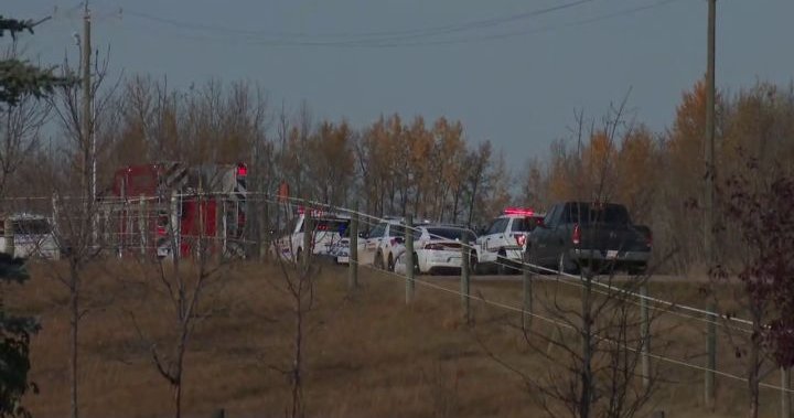 2 muertos, 3 en el hospital en accidente de carretera al sur de Edmonton: RCMP – Edmonton