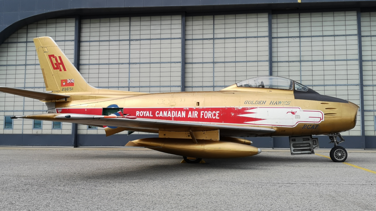 A photo of an American F-86 Sabre, sometimes called the Sabrejet, is a transonic jet fighter best known as the United States’ first swept-wing fighter that could counter the swept-wing Soviet MiG-15 in high-speed dogfights.