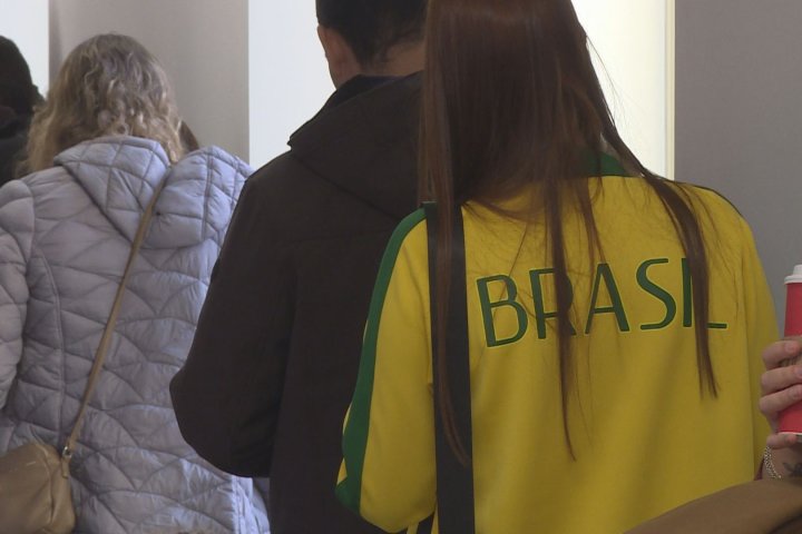 Brazilian expats wait hours in Montreal to vote in presidential election