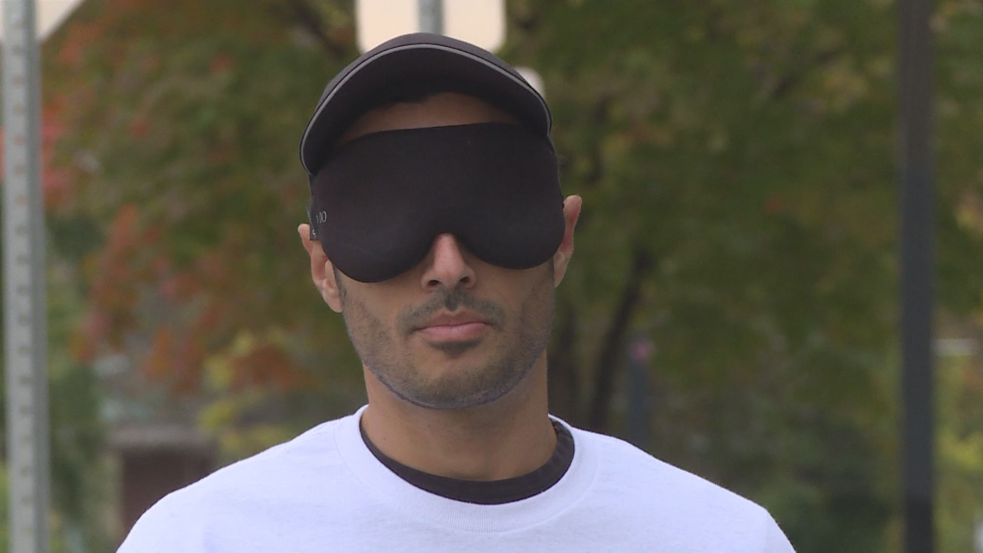 Why a Montreal ophthalmologist has run 50 kilometers, blindfolded