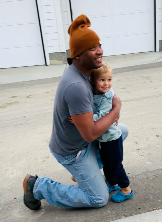 Alberta toddler’s truck obsession turns into sweet friendship with his