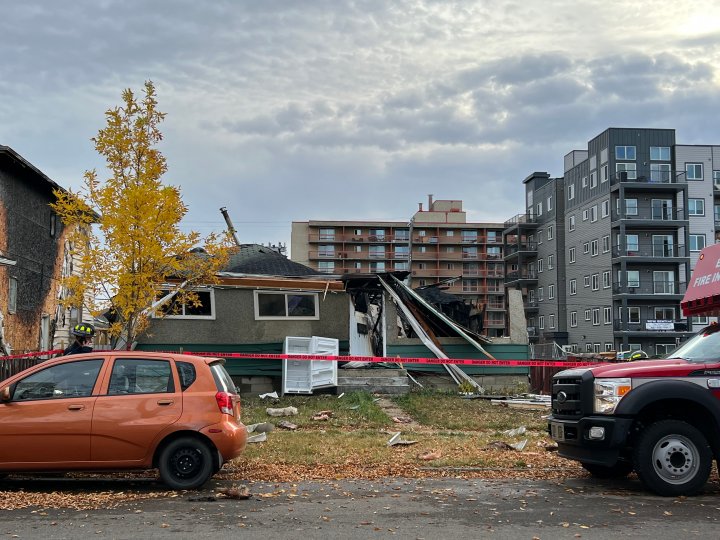 Edmonton firefighters douse home fire after Friday morning explosion