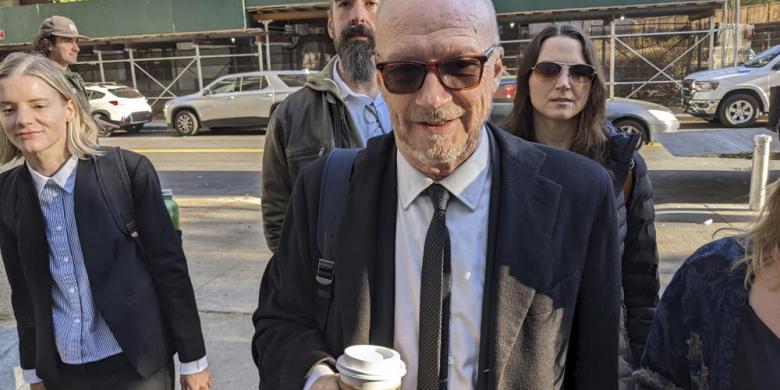Paul Haggis trial: Publicist accuses filmmaker of rape, 'I was like a trapped animal'