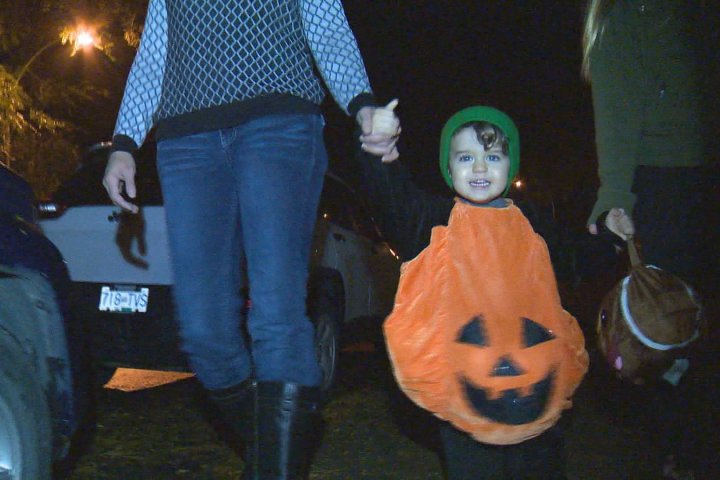 As crowds return, here’s how to have a safe Halloween in B.C.