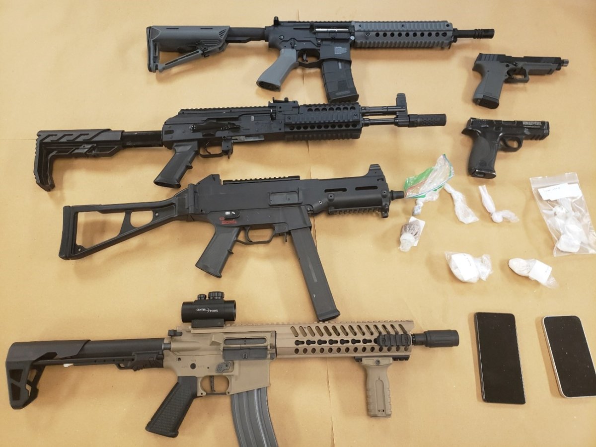 London police allege they seized four airsoft rifles and two airsoft handguns from a Queens Avenue home last week, along with a quantity of drugs and cash.