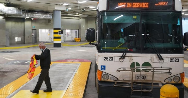 GO Transit workers reach tentative deal with Metrolinx to end strike, union says