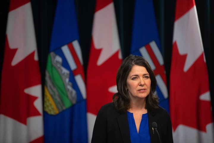 Danielle Smith says she’s happy to clarify confusion over sovereignty bill